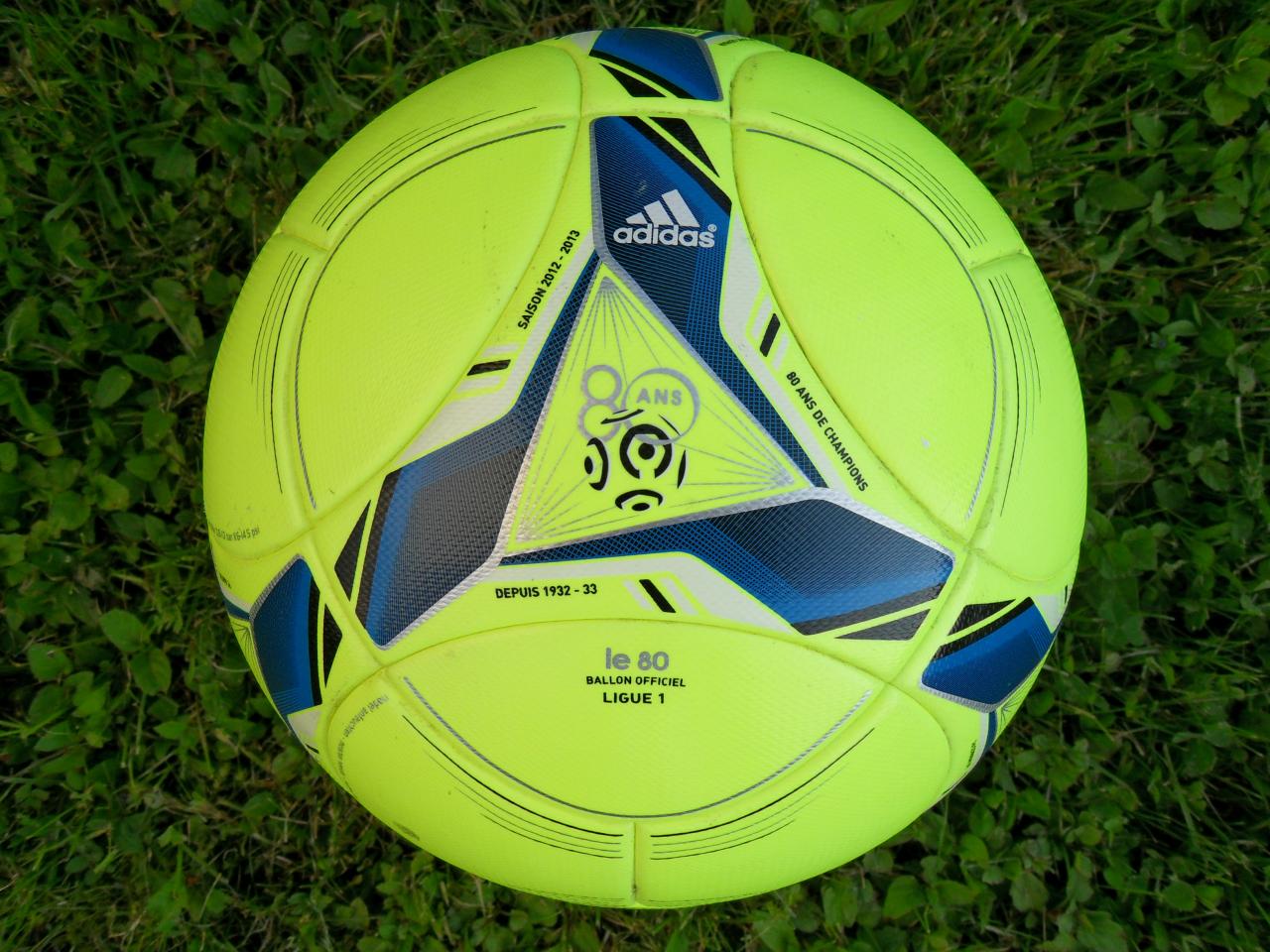 Ballon officiel ADIDAS ligue 1 2012-2013 2ème partie de championnat.